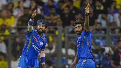'Struggling Hardik Pandya will become a weak link': Irfan Pathan raises alarm for Mumbai Indians