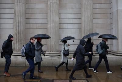 UK Pay Settlements Dip In First Quarter, Survey Reveals
