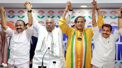 Kharge refuses to identify LDF as Congress’s main rival in Kerala, focusses attack on PM Modi