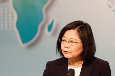 Taiwan Pleased With US Aid, China Opposes Arms Sales
