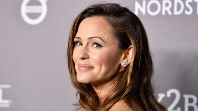 Jennifer Garner's bathroom celebrates a stunning 2024 trend – it brightens and adds interest to her space