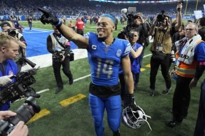 Detroit Lions Secure All-Pro Players With Lucrative Contract Extensions