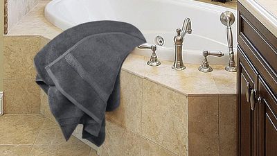 Amazon's top-selling bath towels with 54,000 perfect ratings are on sale for just $7 apiece