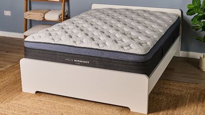 Helix Midnight Luxe mattress review: Unbeatable comfort and support for side sleepers