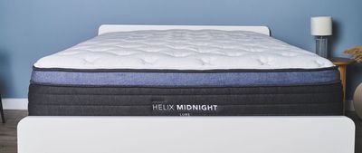 Helix Midnight Luxe mattress review: Side sleepers will love it