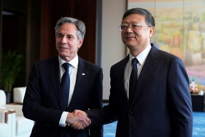 Blinken Calls For US, China To Manage Differences On Charm Offensive