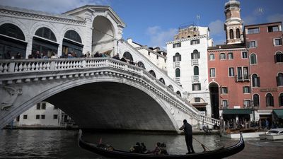 Venice launches pilot day-tripper entry fee to tackle mass tourism