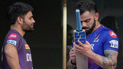 Rinku Singh finally gets another bat from Virat Kohli; KKR star batter shows the new willow - WATCH