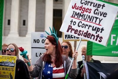 Trump immunity protesters see ‘make-or-break moment for our republic’ - Roll Call