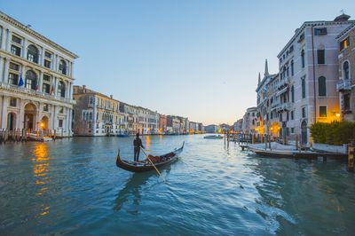 Venice Launches Fee for Day-Trippers