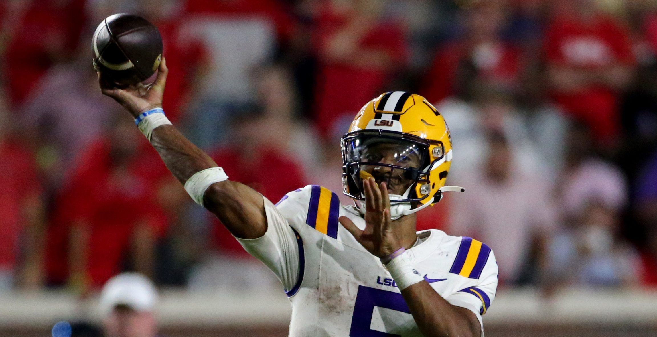 Washington Commanders select LSU QB Jayden Daniels…