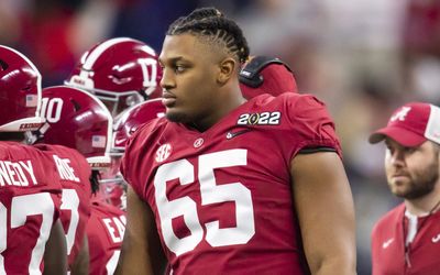 Tennessee Titans select Alabama OT JC Latham with the seventh overall pick. Grade: C