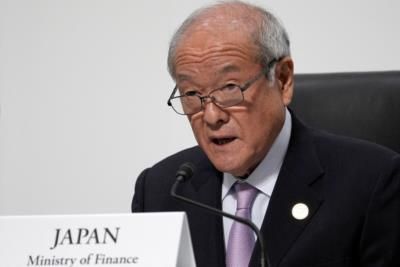 Japan Concerned About Weak Yen's Negative Effects