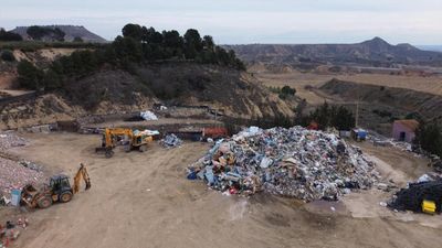 Spanish authorities try to tackle trash trafficking from France