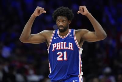 Sixers' Embiid Diagnosed With Bell's Palsy, Continues To Play