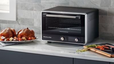 What's the difference between a Toaster and a Toaster Oven? Experts explain