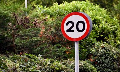 20mph speed limit splits opinion in Welsh market town