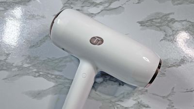 T3 Featherweight StyleMax hair dryer review