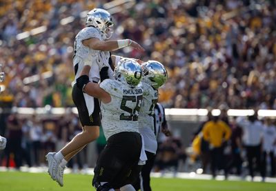 Raiders add Oregon C Jackson Powers-Johnson at No. 44