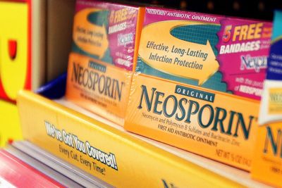 Can nasal Neosporin prevent COVID-19?