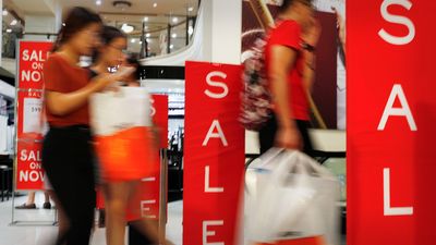 Struggling retail chain shares Chapter 11 bankruptcy fate