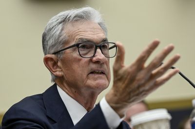Fed's Powell, jobs report and Apple will rock markets this week