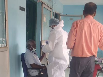 Jharkhand: Two doctors, six others quarantined amid bird flu outbreak in Ranchi