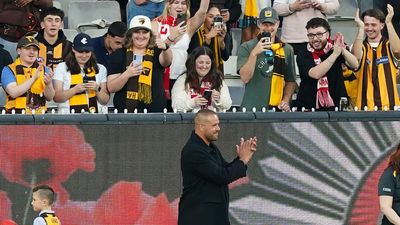 Franklin returns to Hawks' nest in farewell to fans