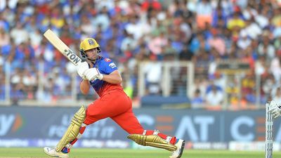IPL-17: GT vs RCB | Jacks shows Royal Challengers still have the will