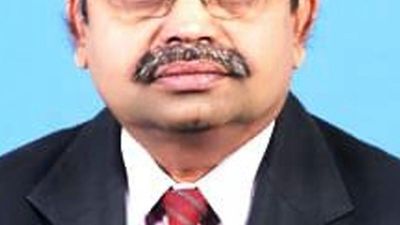 Former IAS officer embarks on door-to-door campaign in Nalgonda Lok Sabha Constituency