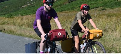 Fjällräven/Specialized handlebar bag and rack review: well-built, very roomy and easy to get into