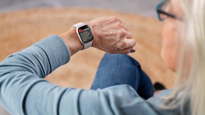 What is blood glucose tracking and can the Apple Watch do it?