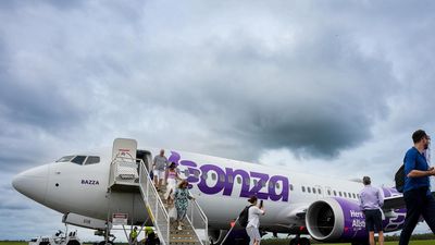 Bonza calls in administrators as passengers hit hotline