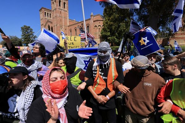 Pro-Palestinian and pro-Israeli protesters clash at University of California, Los Angeles