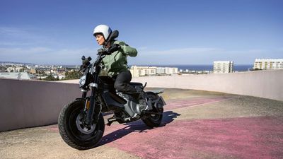 This BMW EV Motorcycle Uses a 3-Series' Alternator for its Motor
