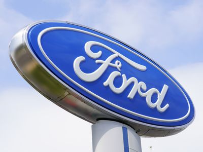 Ford recalls Maverick pickups because tail lights can go dark, increasing crash risk