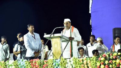 Does any BJP-ruled State give funds for SCs, STs in proportion to population, asks Siddaramaiah