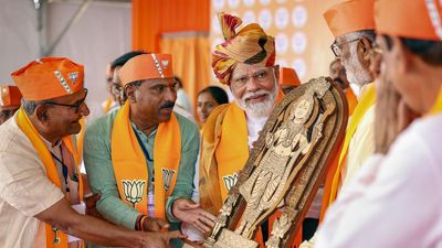 In Gujarat, PM Modi asks Congress to give in writing that it would not allow quotas for Muslims