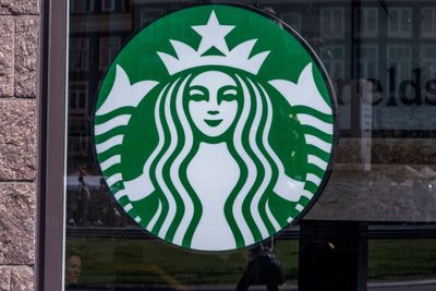 Starbucks Stock in Freefall After Earnings Come Up Short