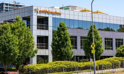 Nearly half of Smith & Nephew investors revolt against CEO pay rise