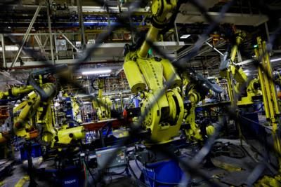 US Manufacturing Sector Sees Decline In April
