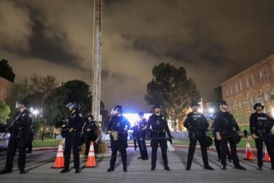 UCLA Police Repeatedly Call For Protesters To Disperse