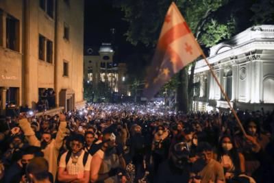 Georgia Parliament Cancels Session Amid Media Freedom Protests