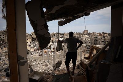 Hamas chief Haniyeh discusses Gaza truce talks with Egypt, Qatar officials