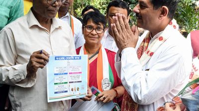 Guarantee cards: Congress’ gateway to voters’ minds