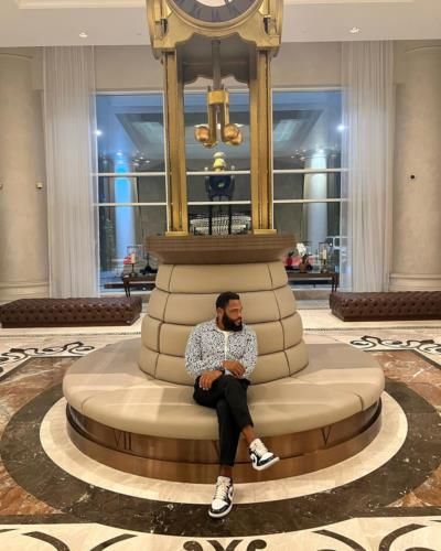 Anthony Anderson Enjoys Vacation In Dubai With Loved Ones