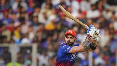 De Villiers slams data-driven pundits for criticising Kohli's IPL strike rate