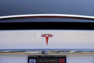 US Concludes Probe Into Tesla Model X, S Rear-View Camera
