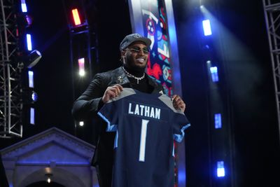 NFL blatantly leaves Titans out of draft montage