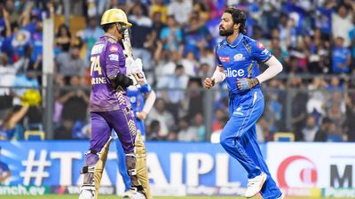 WATCH: Hardik Pandya takes revenge, sends Sunil Narine packing in style